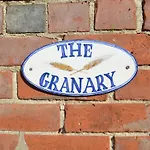 펜션 Summertree Farm The Granary *